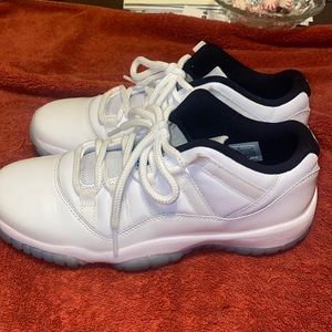 Size 7 Jordan 11s